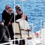 Papa Francesco e il vescovo Montenegro a Lampedusa